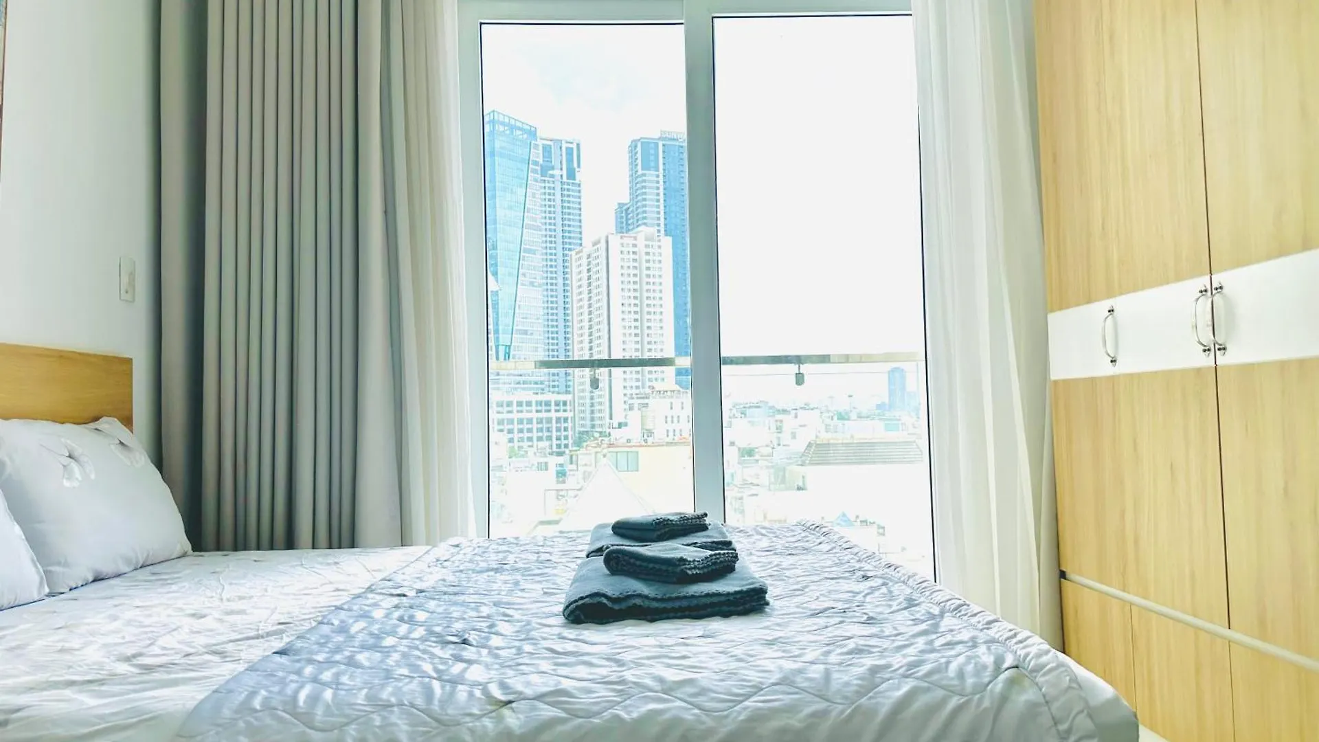 403 Spacious & Modern 1 Bedroom W Balcony City View Ho Chi Minh City Vietnam